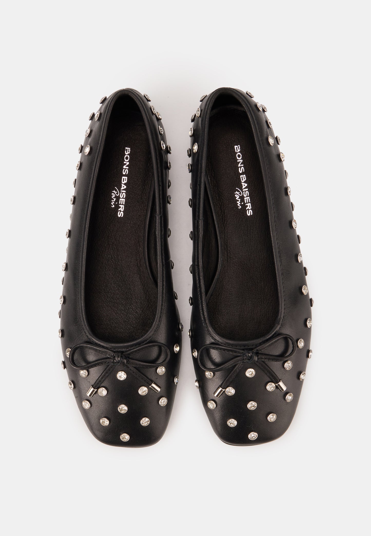 Carmen-Cuir Noir Studs Diamonds